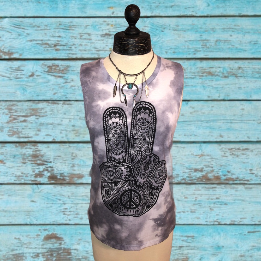 💜2/$12💜 Boho Hamsa Hand Tie Dye Sleeveless Tee